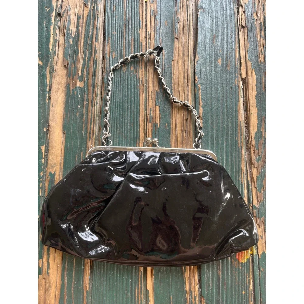 Black Patent Faux Leather Kiss Lock Clutch Evening Bag with Chain Strap